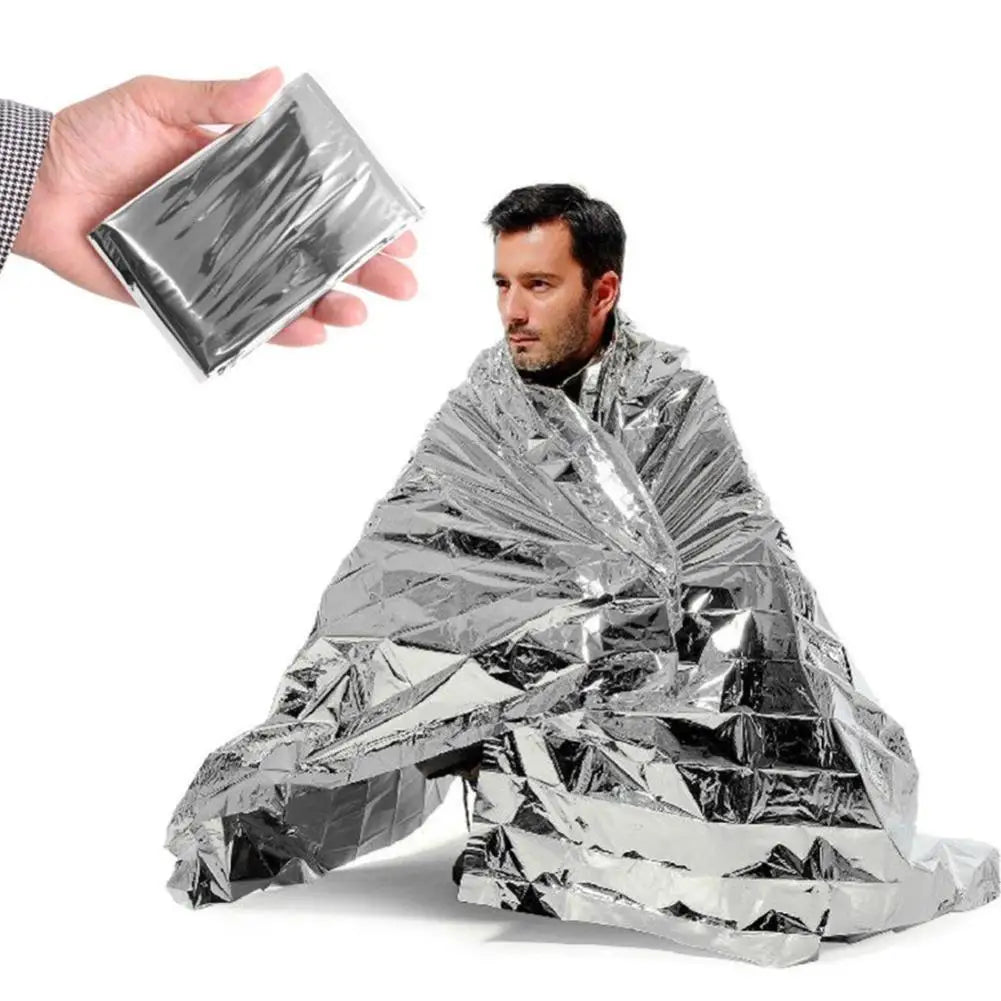 Couvertures imperméables / Garde au chaud
Garde la chaleur du corps
Fournitures d’urgence pour camping en plein air